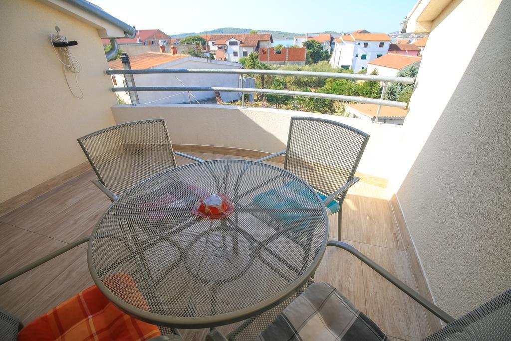 Apartment Ana Vodice Ngoại thất bức ảnh