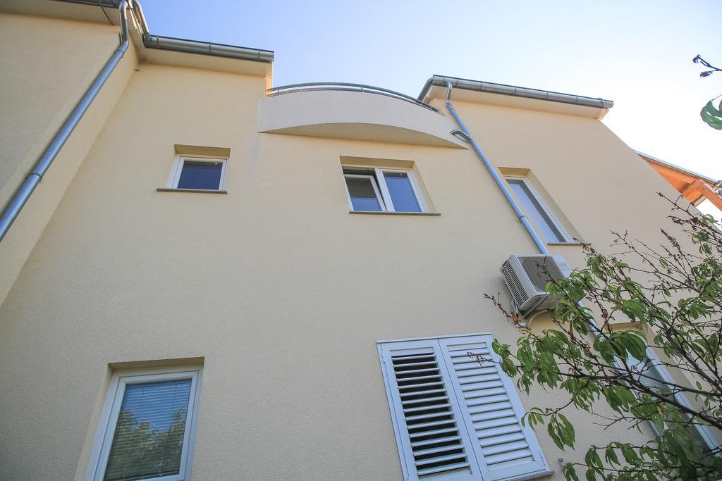 Apartment Ana Vodice Ngoại thất bức ảnh